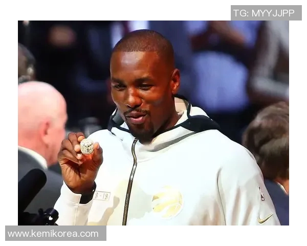 猛龙球迷在社交媒体上展示支持：加油，我们相信你们！